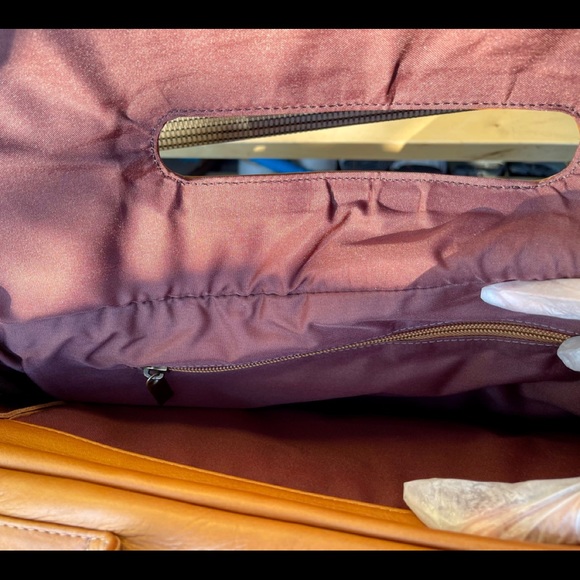 Leather laptop top handle messenger computer business purse bag retails $349 - Picture 14 of 14